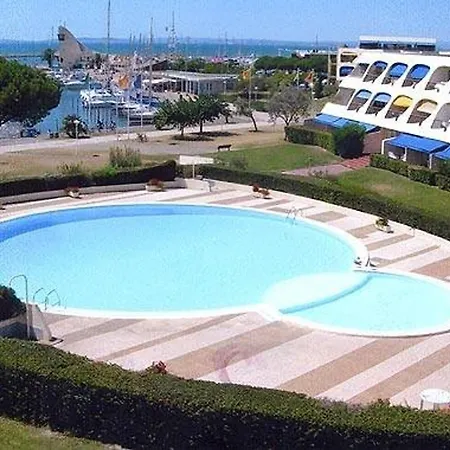 2 Pieces Avec Piscine, 4 Couchages A Port Camargue - Fr-1-731-137