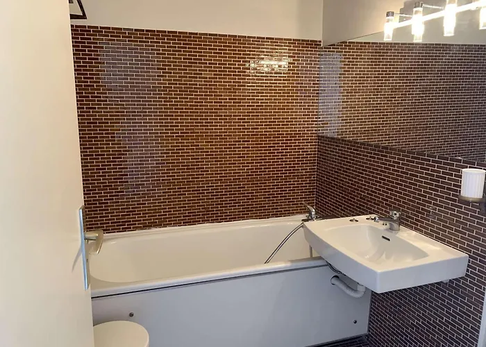 2 Pièces Avec Piscine, 4 Couchages à Port Camargue - Fr-1-731-137 Le Grau-du-Roi