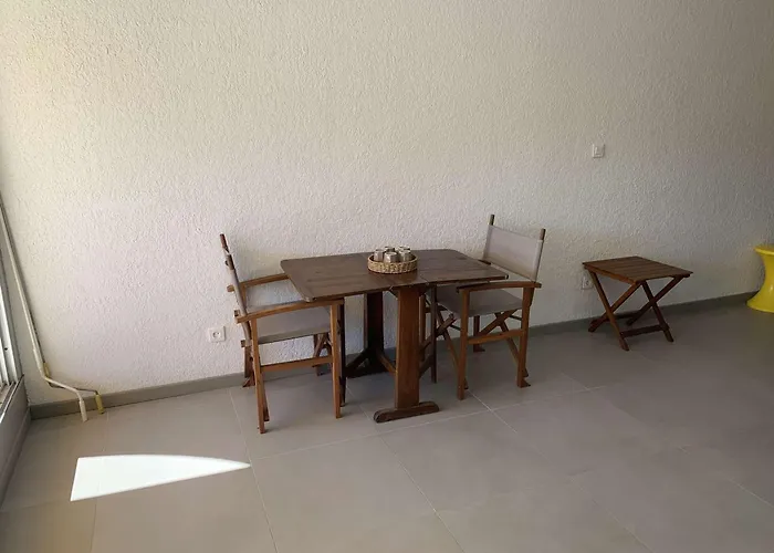2 Pièces Avec Piscine, 4 Couchages à Port Camargue - Fr-1-731-137 Le Grau-du-Roi